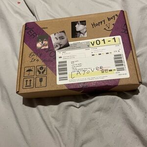 It Taehyung, Layover Album.